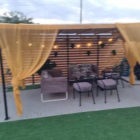 Chalet Kovu Drama
