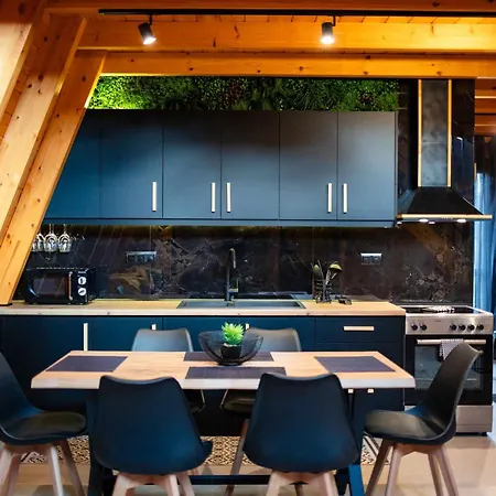 Kovu Chalet *
